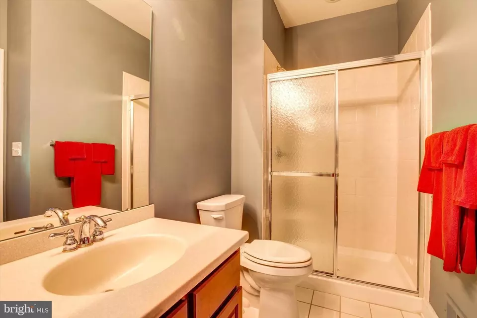 Bath - 14 Locust Hill Blvd, Hamilton, NJ 08691 photo 1 of 2