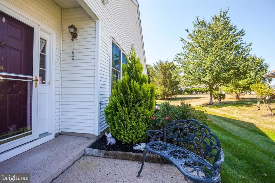 Exterior - 14 Locust Hill Blvd, Hamilton, NJ 08691 photo 2 of 2