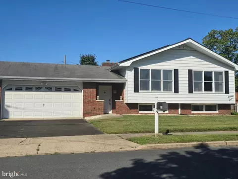 11 Chinnick Ave, Hamilton, NJ 08619