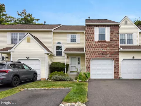 14 Revere Ct, Trenton, NJ 08628