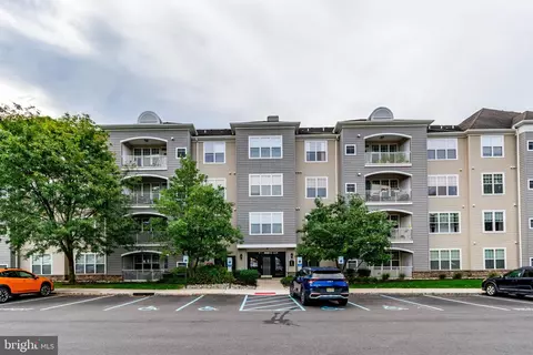 127 Masterson Ct, Ewing, NJ 08618