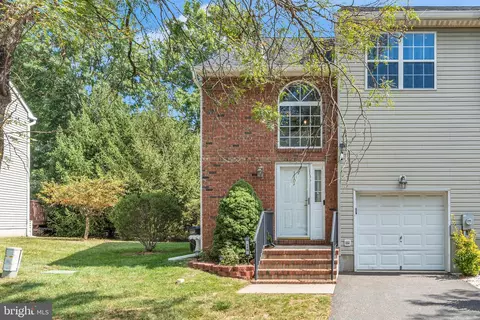 110 Petal Ln, Ewing, NJ 08628