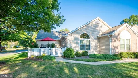 133 Point Ct, Lawrenceville, NJ 08648