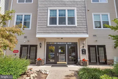 222 Masterson Ct, Ewing, NJ 08618