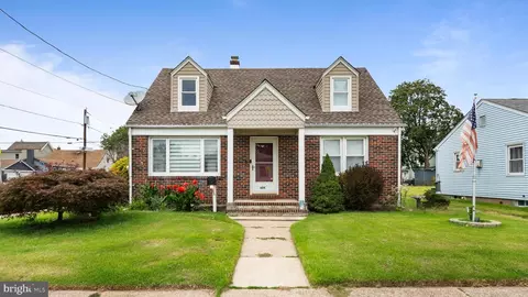 604 Schiller Ave, Hamilton, NJ 08610