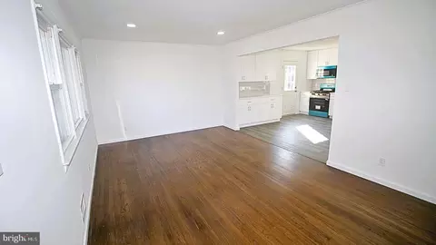 Living - 5 Sandy La, Hamilton, NJ 08610 photo 1 of 3