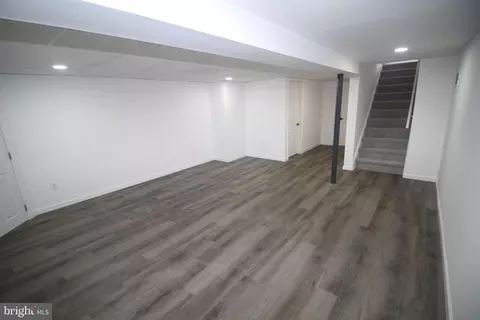 Living - 5 Sandy La, Hamilton, NJ 08610 photo 3 of 3