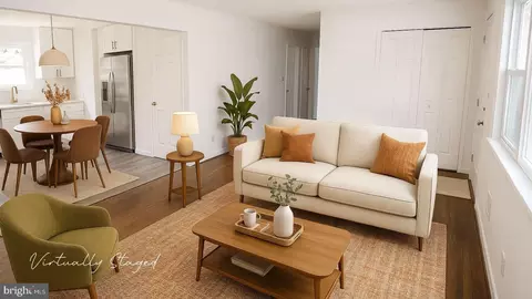 5 Sandy La, Hamilton, NJ 08610