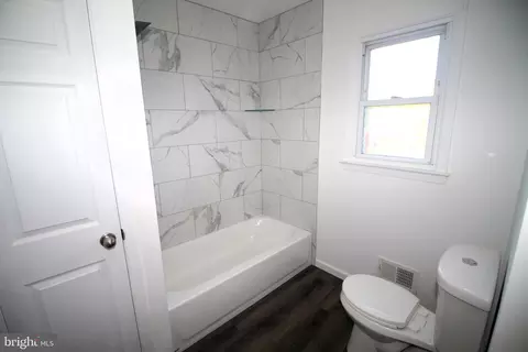 Bath - 5 Sandy La, Hamilton, NJ 08610 photo 1 of 2