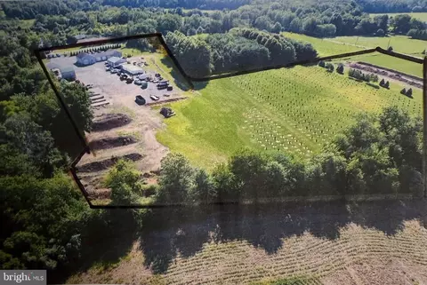 45 Circle Dr, Robbinsville, NJ 08691