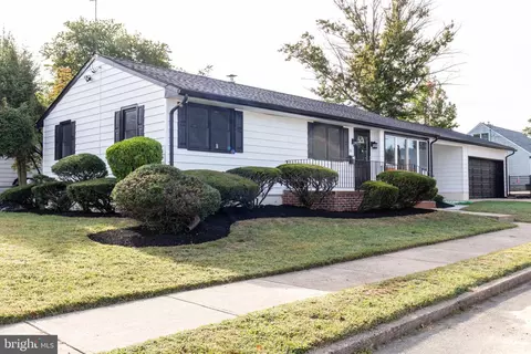 83 Holt Ave, Hamilton, NJ 08619