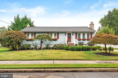 66 Rutgers Ave, Hamilton, NJ 08619