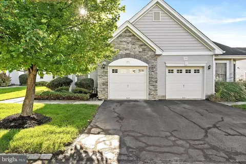193 Burholme Dr, Hamilton, NJ 08691