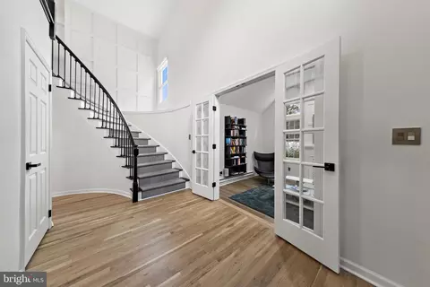 Entry Way - 32 Baldwin St, Pennington, NJ 08534 photo 4 of 11