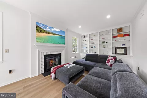 Living - 32 Baldwin St, Pennington, NJ 08534 photo 2 of 2