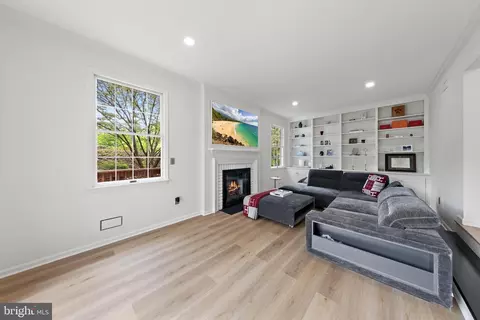Living - 32 Baldwin St, Pennington, NJ 08534 photo 1 of 2