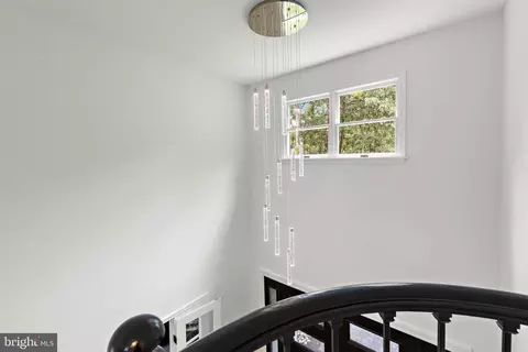Entry Way - 32 Baldwin St, Pennington, NJ 08534 photo 6 of 11
