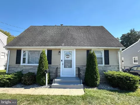 29 Pettyridge Rd, Hamilton, NJ 08620