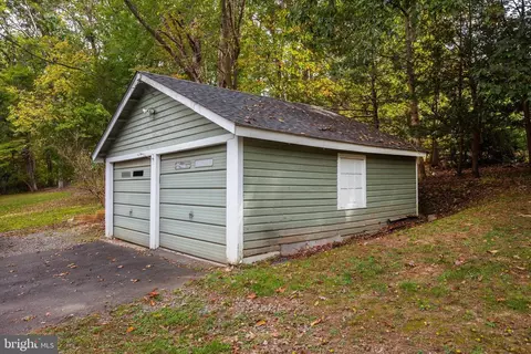 Exterior - 86 Jacobs Creek Rd, Ewing, NJ 08628 photo 4 of 6