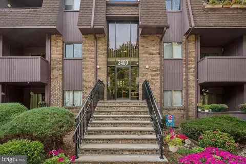 2434 Old Stone Mill Dr, Cranbury, NJ 08512