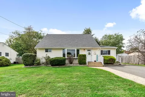 130 Miry Brook Rd, Hamilton, NJ 08690