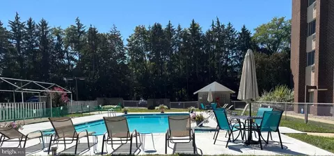 860 Lower Ferry Rd #1K, Ewing, NJ 08628