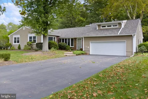 42 Nassau Pl, Princeton Junction, NJ 08550
