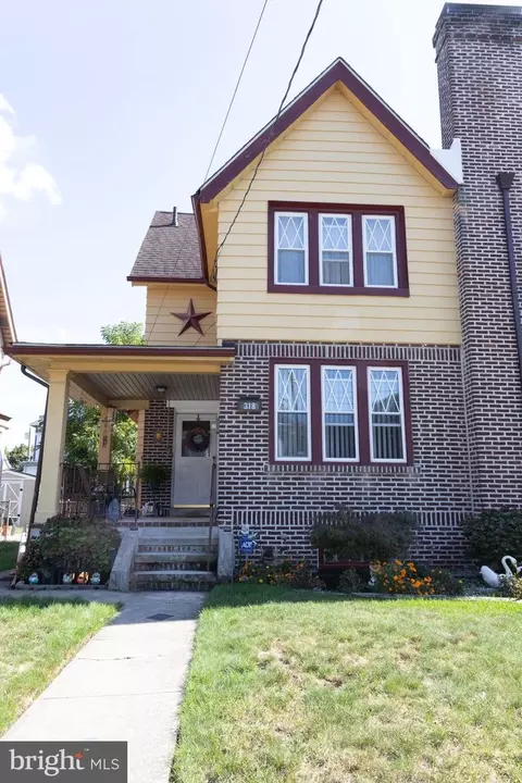 318 Beechwood Ave, Ewing, NJ 08618