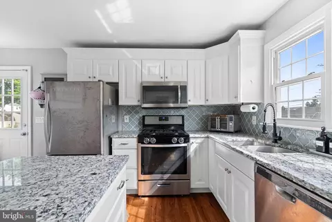 Kitchen - 21 Decou Ave, Ewing, NJ 08628 photo 3 of 5