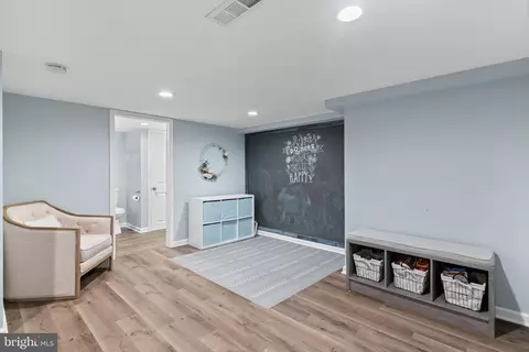 Entry Way - 21 Decou Ave, Ewing, NJ 08628 photo 3 of 4