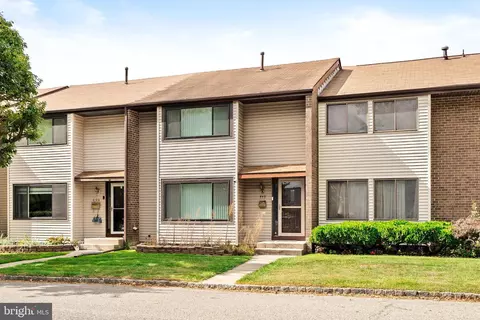 449 Livingston Dr, East Windsor, NJ 08520