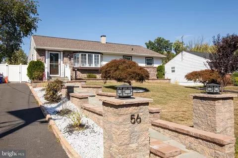 56 Shelburne Dr, Trenton, NJ 08638