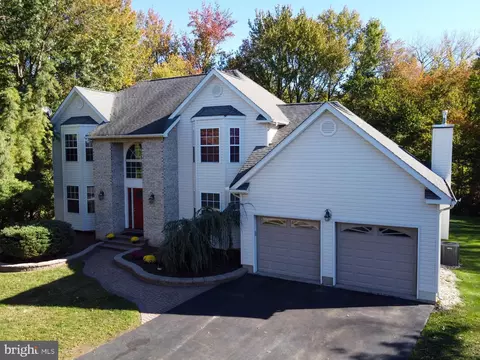 9 Noa Ct, Hamilton, NJ 08690
