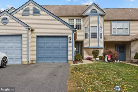 Exterior - 37 Willow Bend Dr, Hamilton, NJ 08690 photo 1 of 5