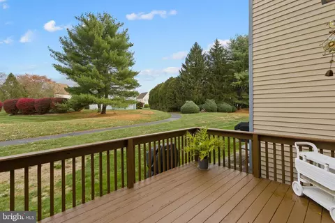 Exterior - 37 Willow Bend Dr, Hamilton, NJ 08690 photo 5 of 5
