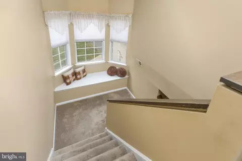 Entry Way - 37 Willow Bend Dr, Hamilton, NJ 08690 photo 6 of 8