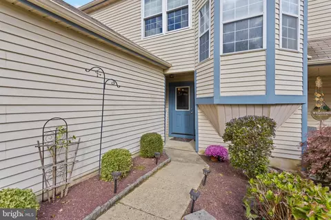 Entry Way - 37 Willow Bend Dr, Hamilton, NJ 08690 photo 1 of 8