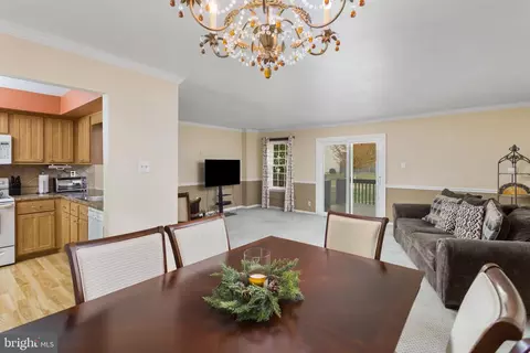 Dining - 37 Willow Bend Dr, Hamilton, NJ 08690 photo 2 of 2
