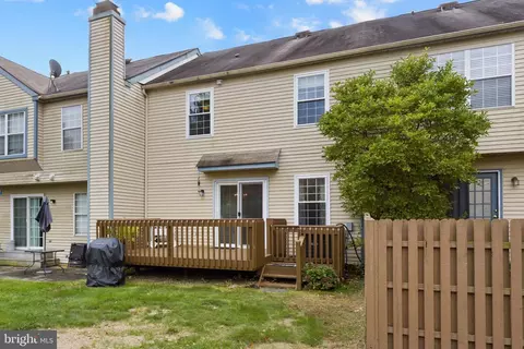 Exterior - 37 Willow Bend Dr, Hamilton, NJ 08690 photo 2 of 5