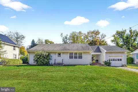 103 Harris Rd, Princeton Junction, NJ 08550