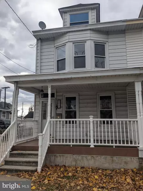 2033 Genesee St, Hamilton, NJ 08610