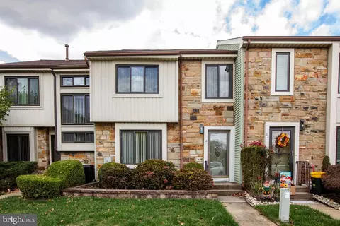 34 Kelly Ct, Hamilton, NJ 08690