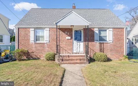33 Stratford Ave, Ewing, NJ 08618
