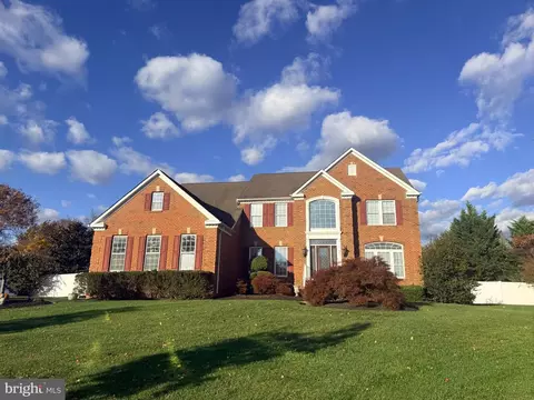 14 Scalia Ct, Hamilton, NJ 08690