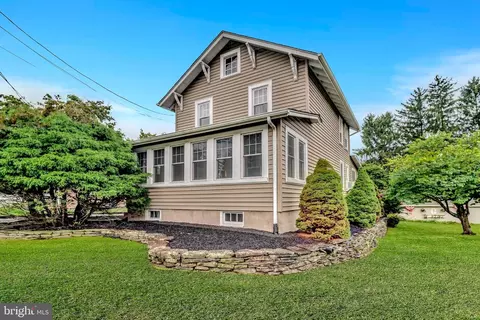 19 Graf Ave, Lawrence Township, NJ 08648