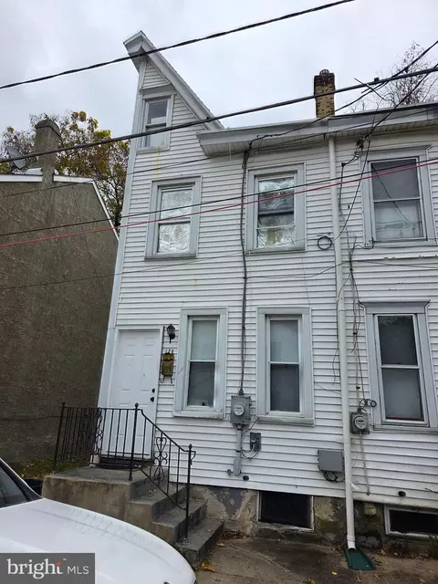 128 Exton Ave, Trenton, NJ 08618