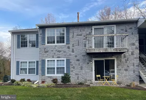 15 Coral Tree Ct, Lawrenceville, NJ 08648