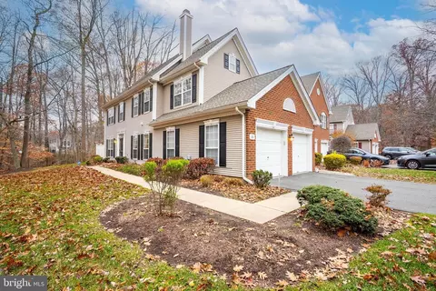 301 Tuxford Ct, Pennington, NJ 08534