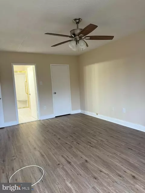 860 Lower Ferry Rd #2 K, Ewing, NJ 08628