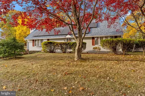 991 Terrace Blvd, Trenton, NJ 08618